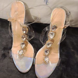 Shoes gold diamond  sz 11